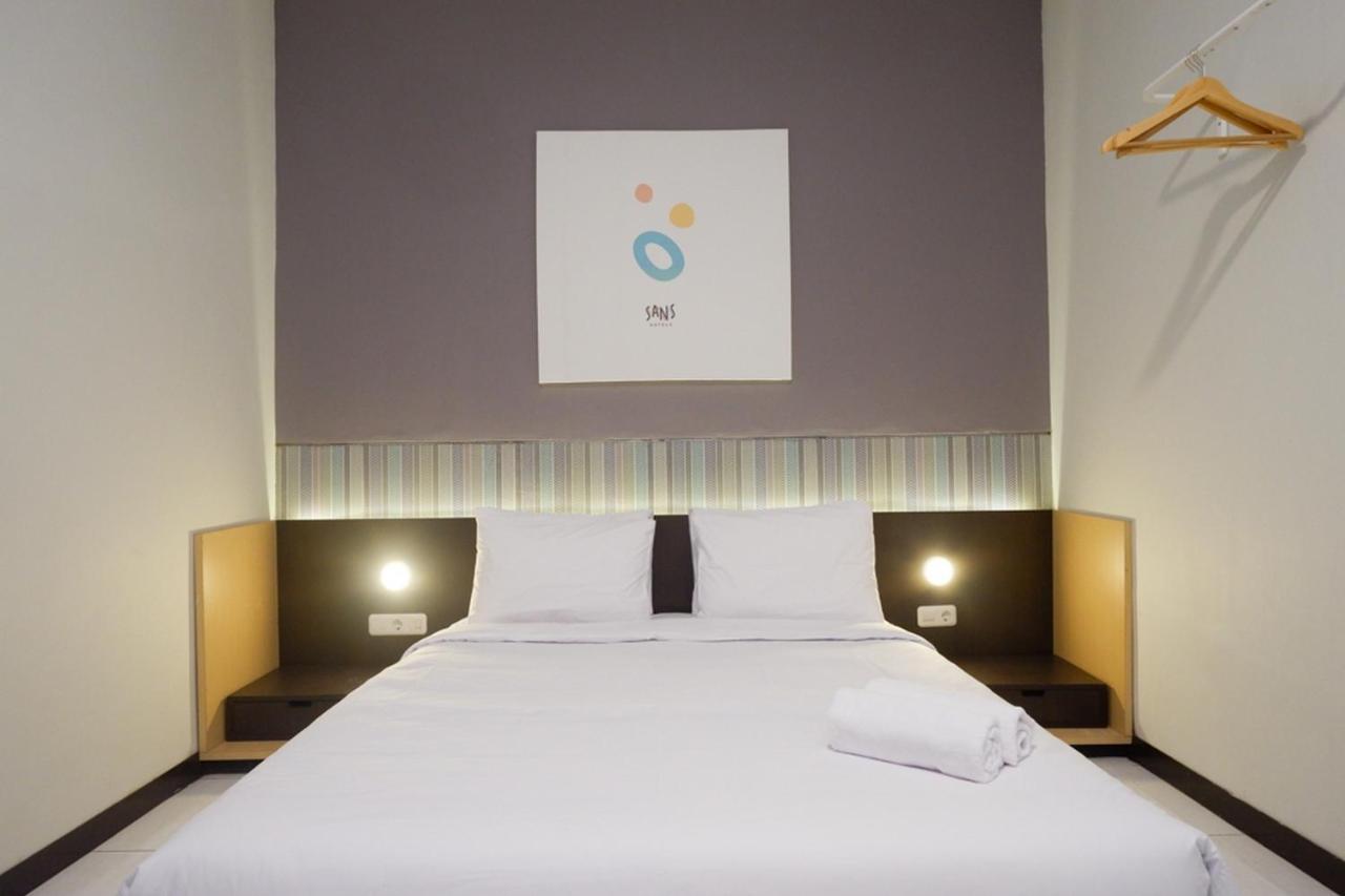 Sans Hotel Good Wish Semarang Jomblang Exteriér fotografie